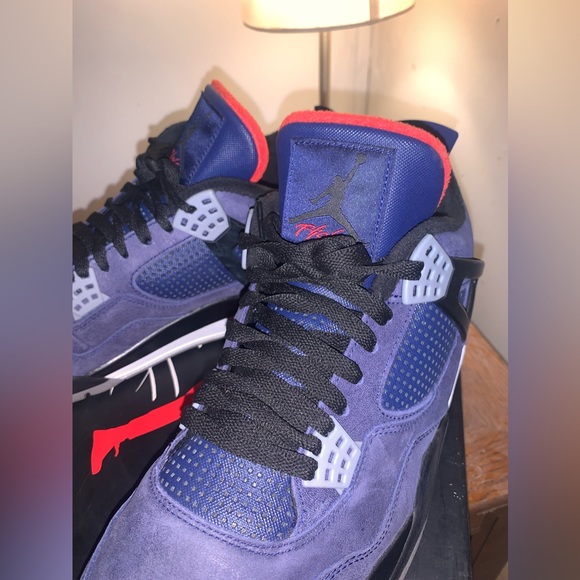 AIR JORDAN RETRO 4 WNTR. RETAIL $200 - Picture 5 of 11